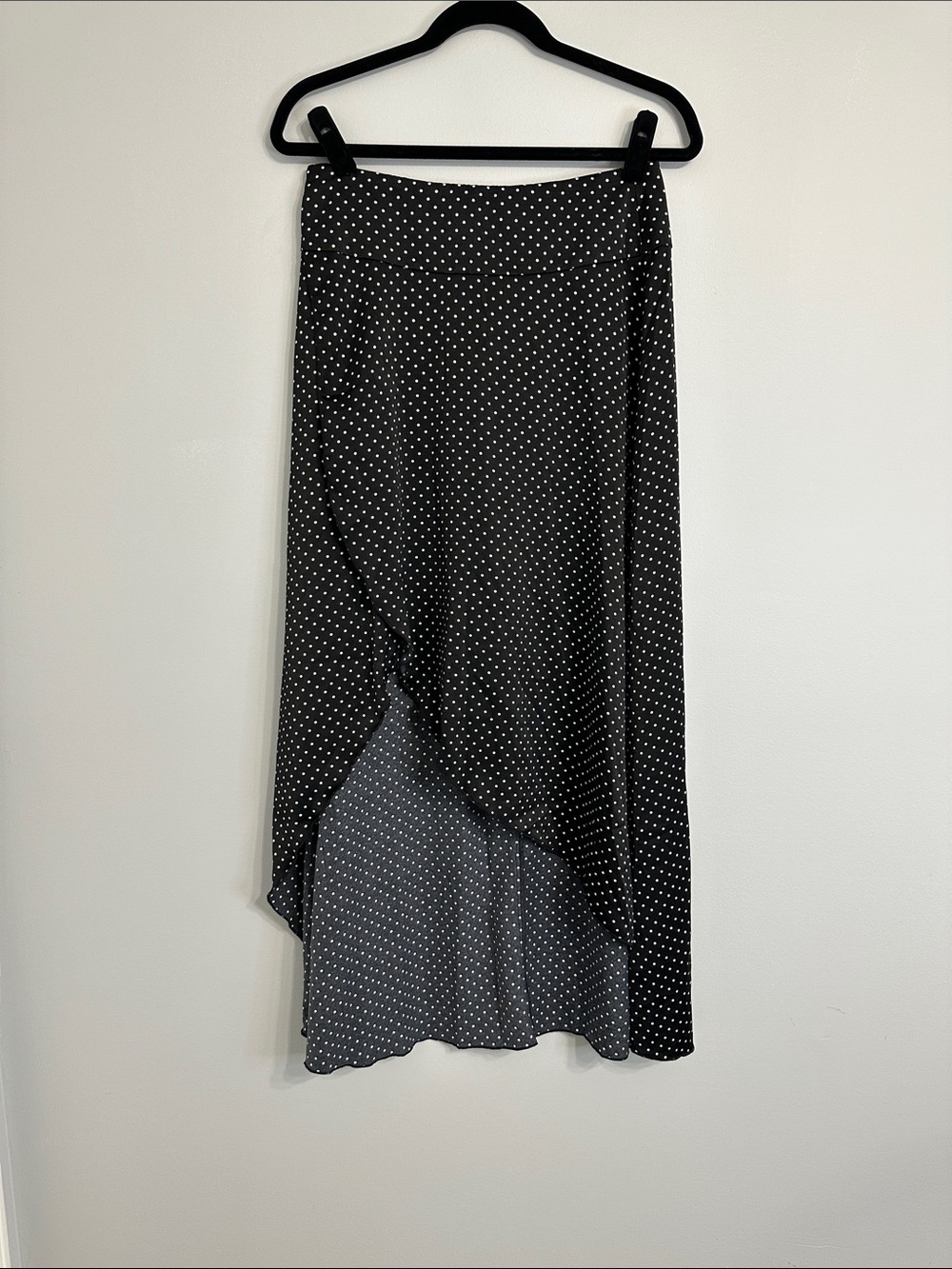 NWOT HALARA Black and White Polka Dot High-Low Skirt